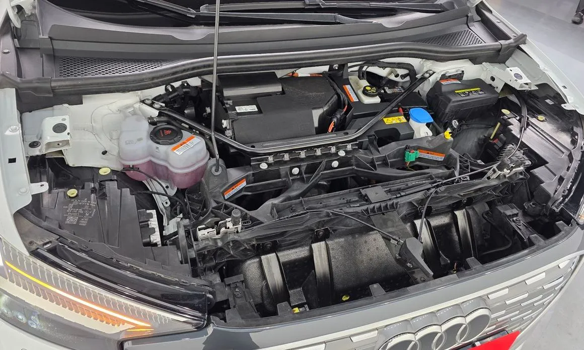Audi Q4 e-tron 2023 из KR, фото 10