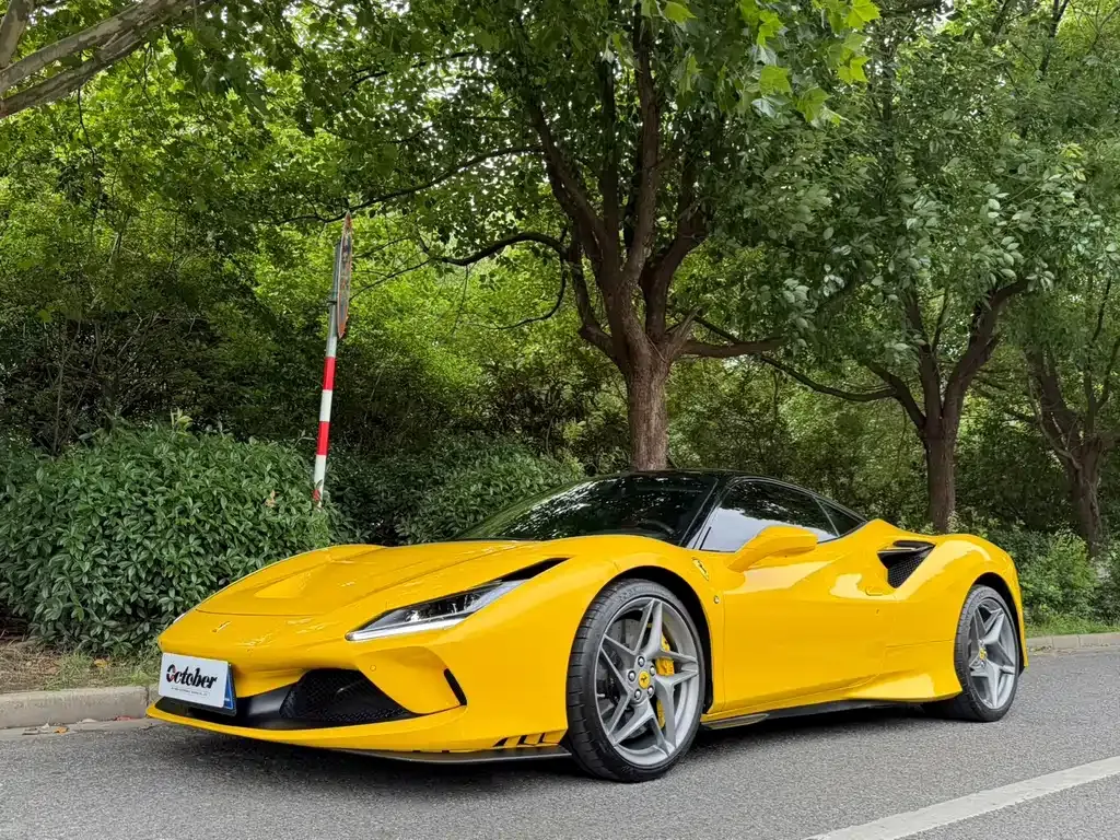 Ferrari F8 — фото 1