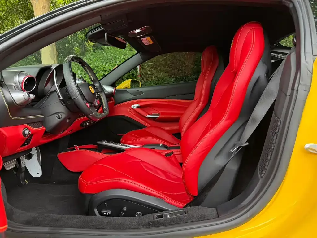 Ferrari F8 — фото 6