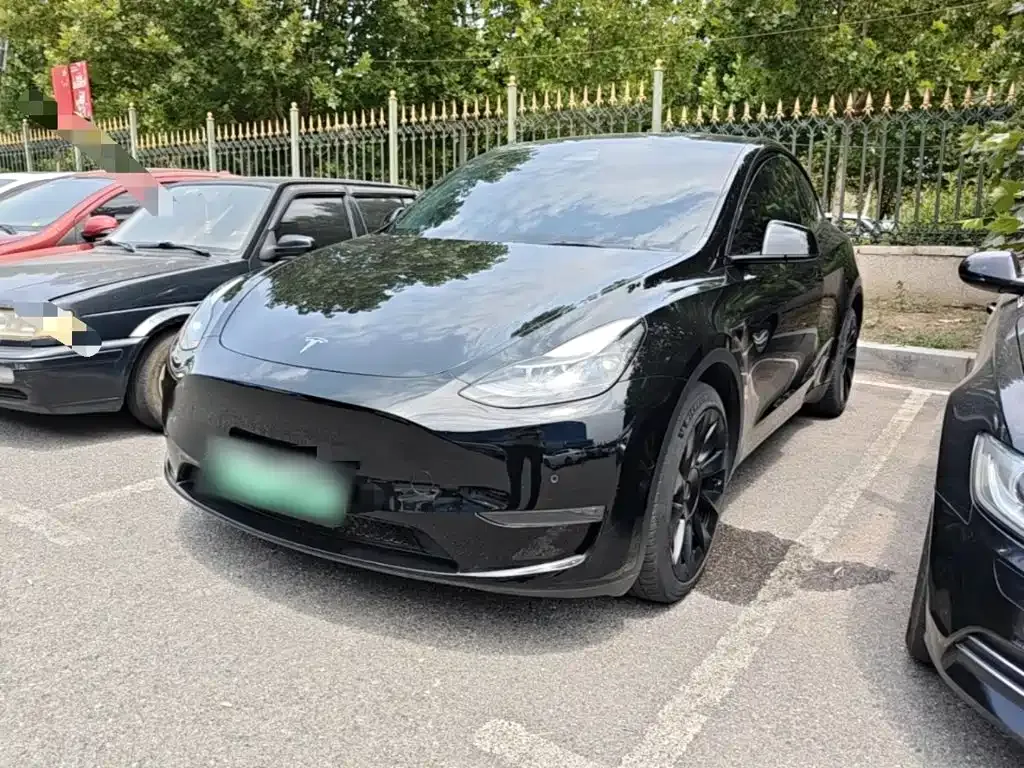 Tesla Model Y — фото 9