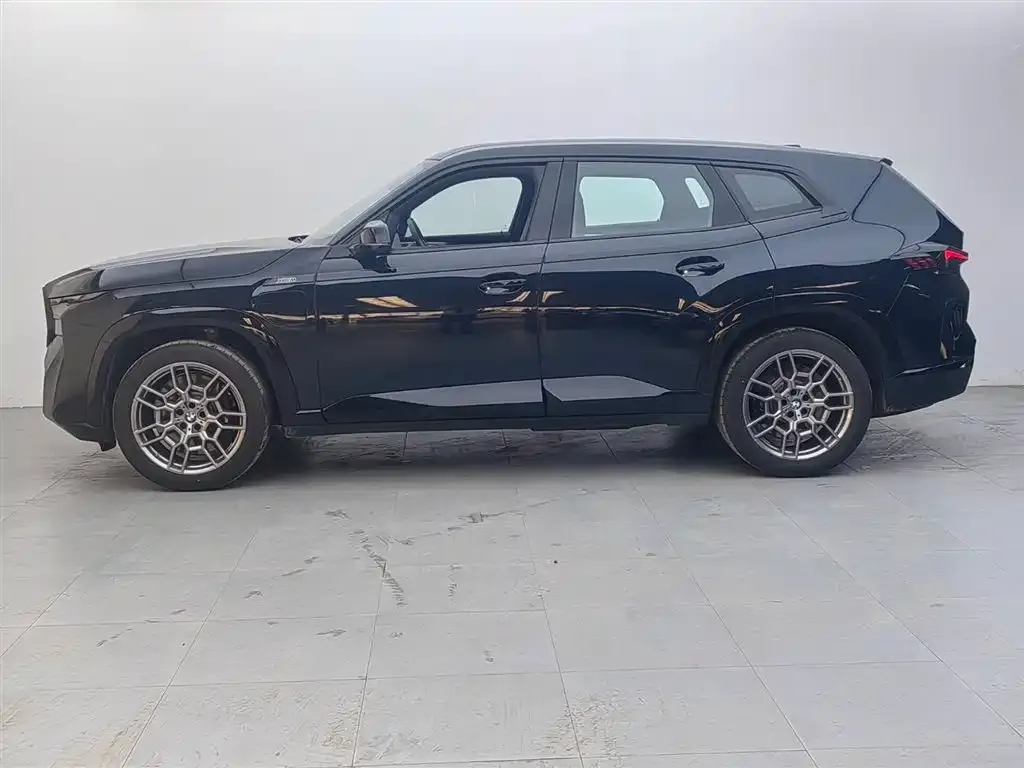 BMW XM — фото 4
