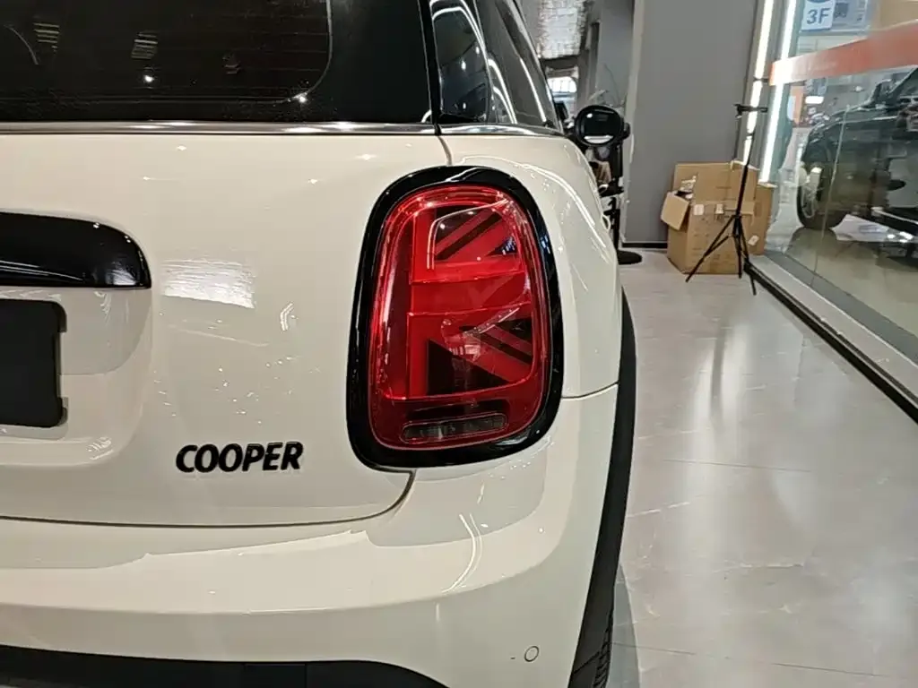 MINI Cooper (3-door) — фото 10