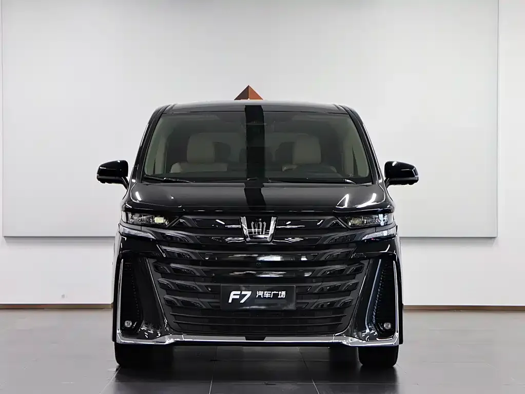 Toyota Vellfire — фото 2