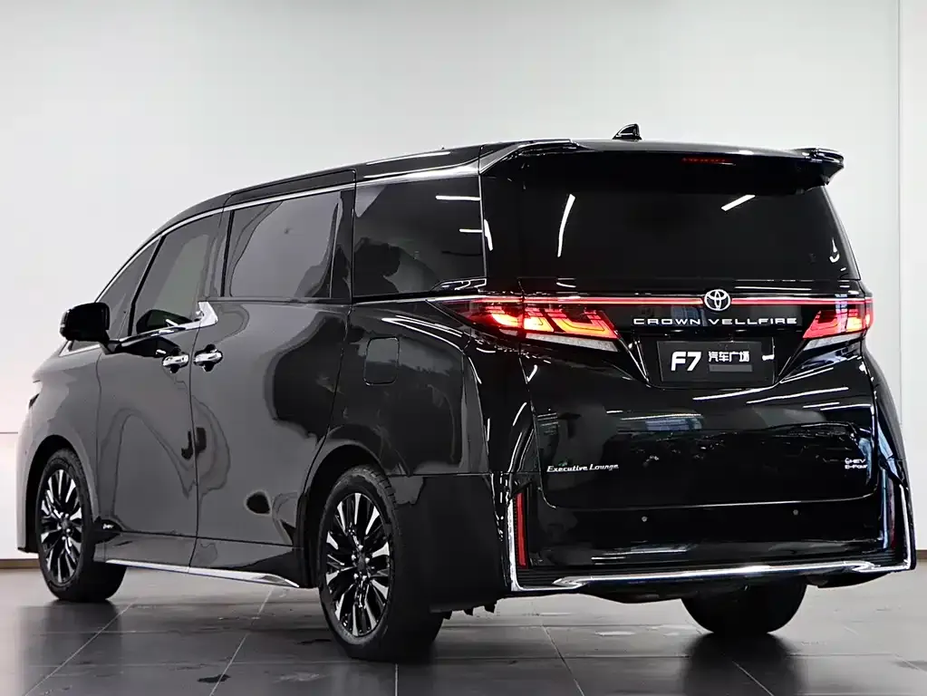 Toyota Vellfire — фото 9