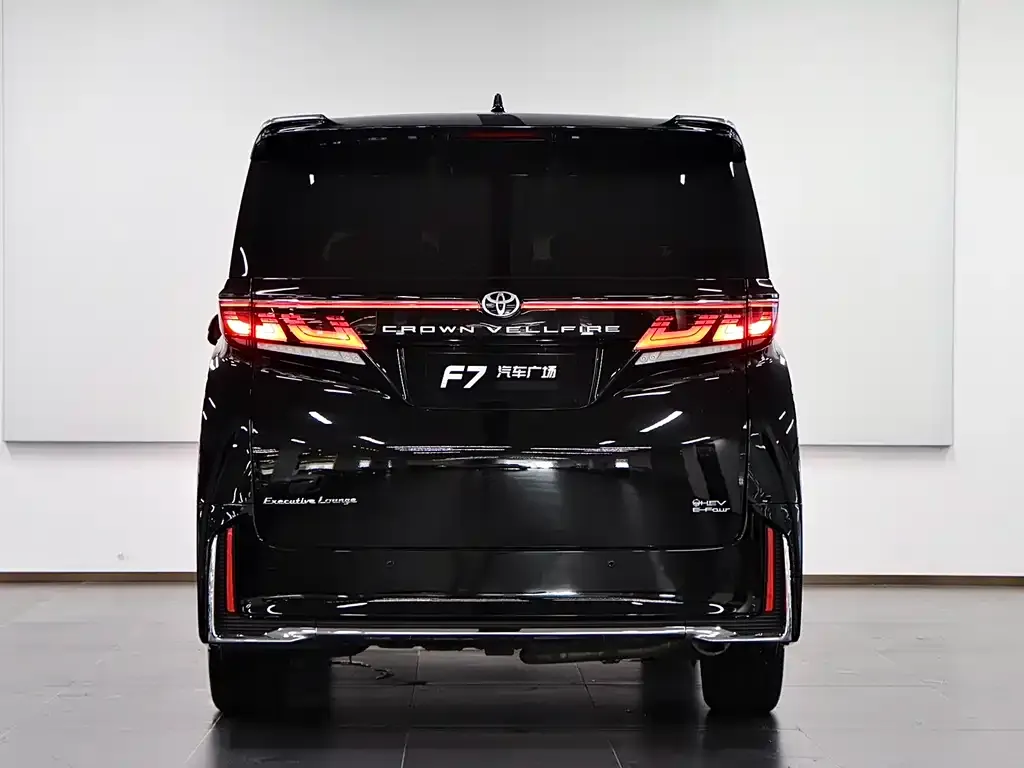 Toyota Vellfire — фото 5