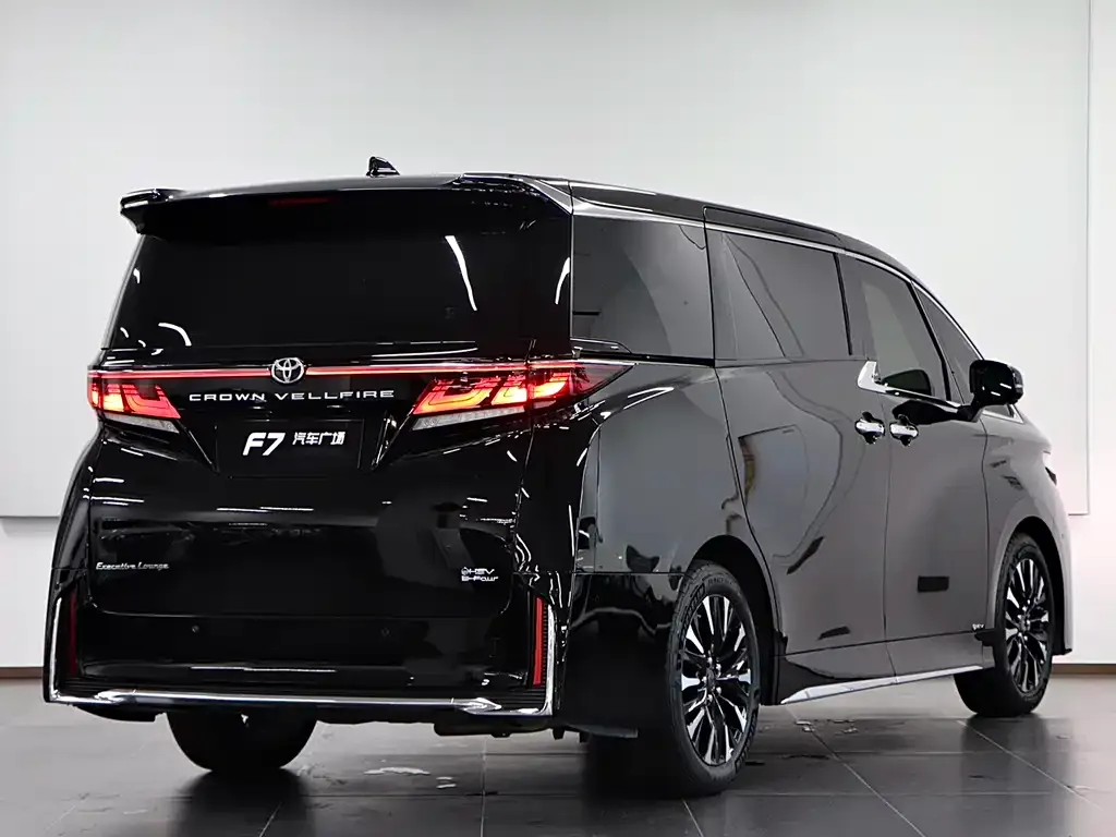 Toyota Vellfire — фото 8