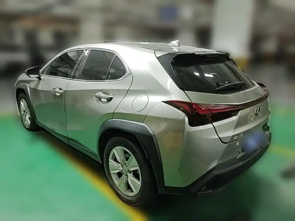 Lexus UX — фото 8