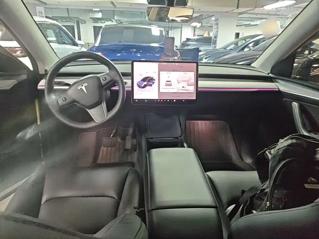 Tesla Model Y — фото 5
