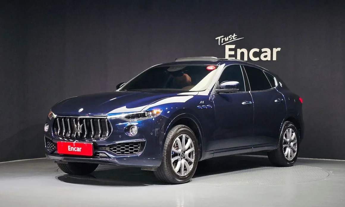 Maserati Levante — фото 1