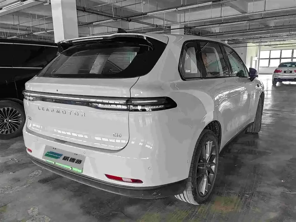 Leapmotor C10 — фото 5