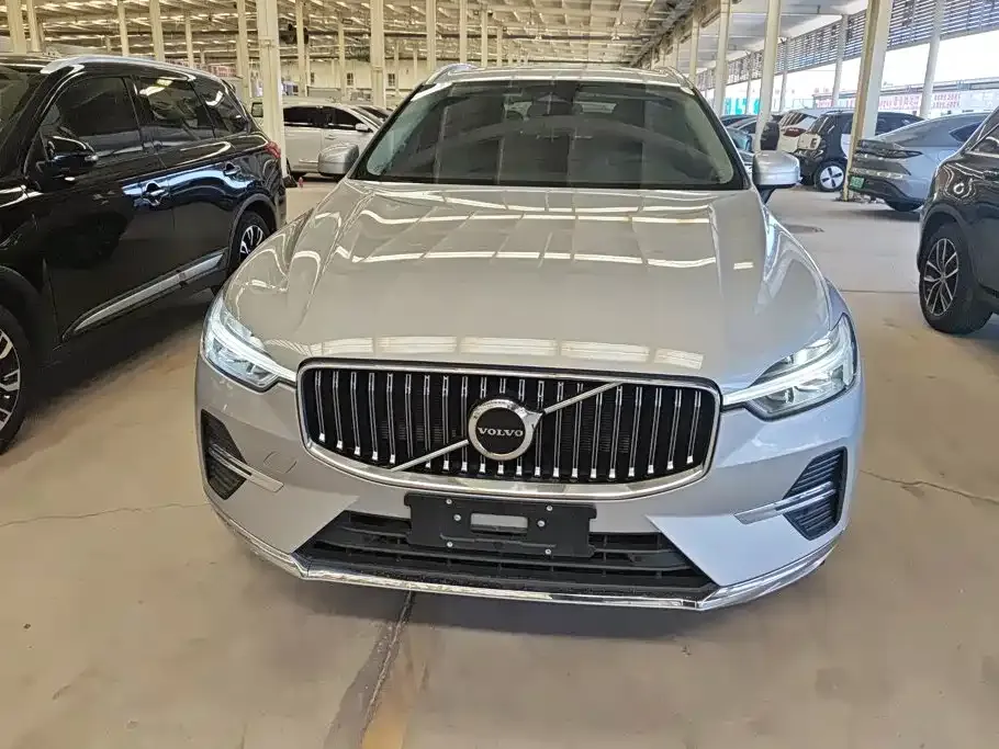 Volvo XC60 — фото 10