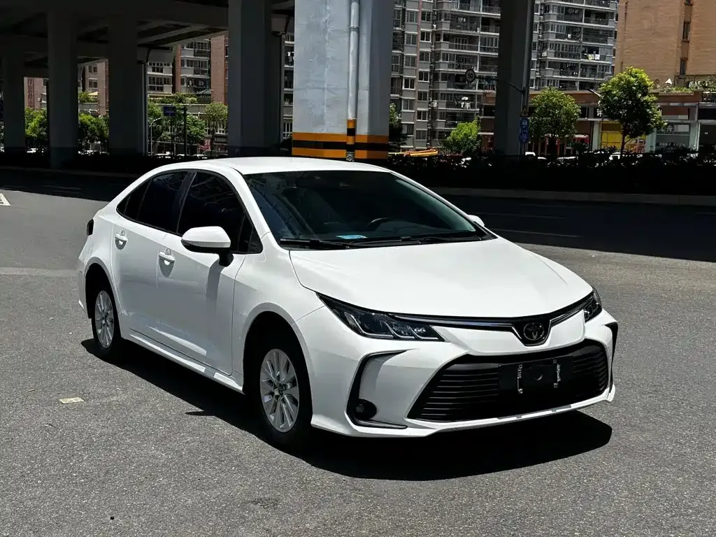 Toyota Corolla 2023 из CN, фото 9