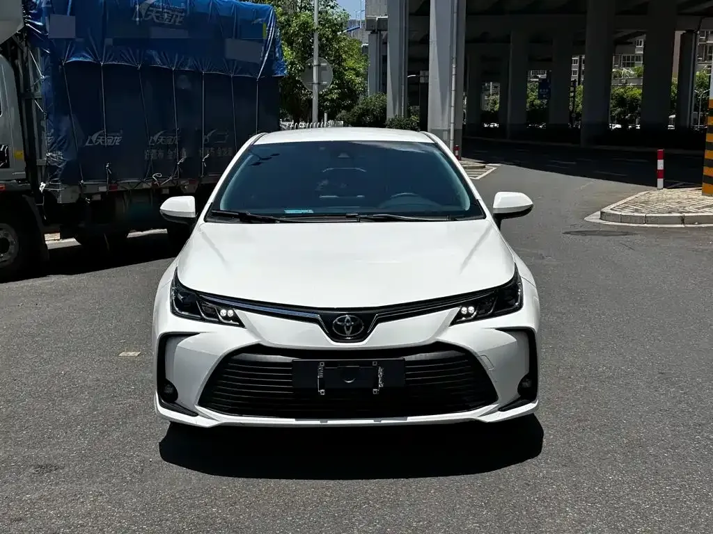 Toyota Corolla 2023 из CN, фото 4