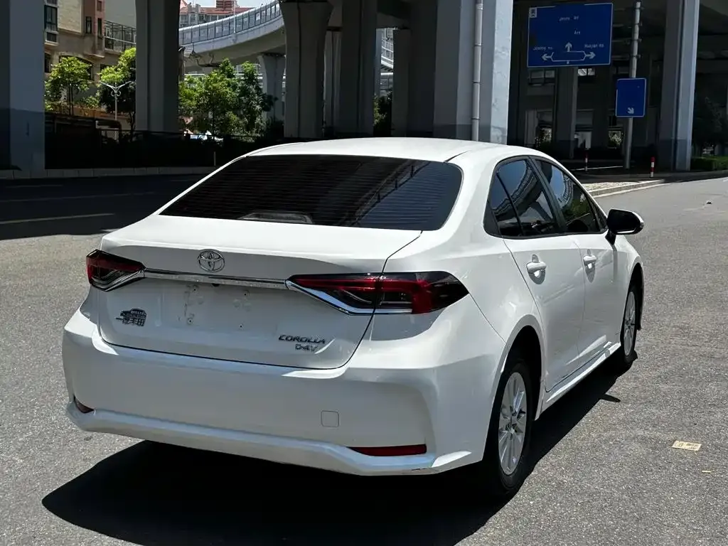 Toyota Corolla 2023 из CN, фото 8