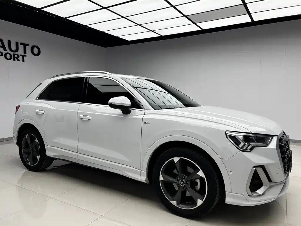 Audi Q3 — фото 4