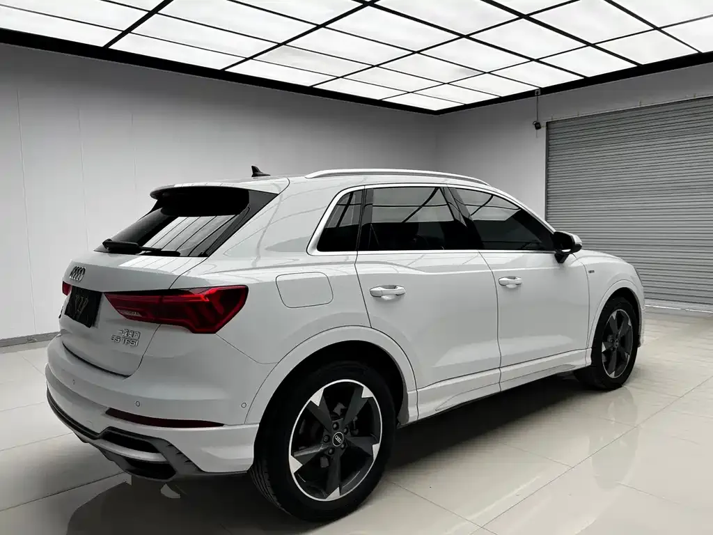 Audi Q3 — фото 6