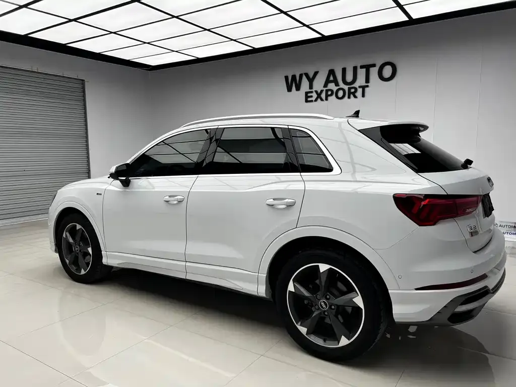 Audi Q3 — фото 10