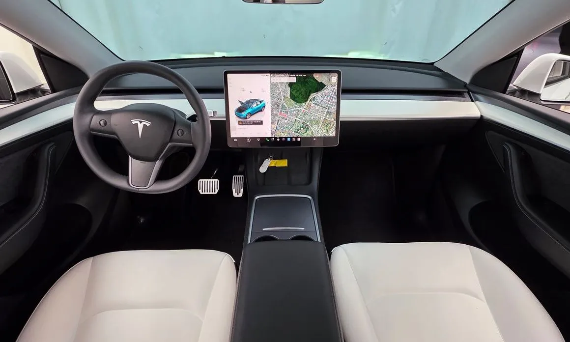 Tesla Model Y — фото 7