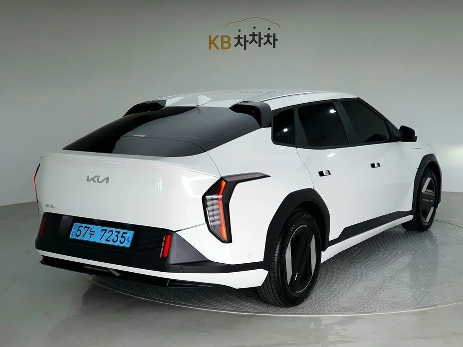 Kia EV4 2026 из KR, фото 4