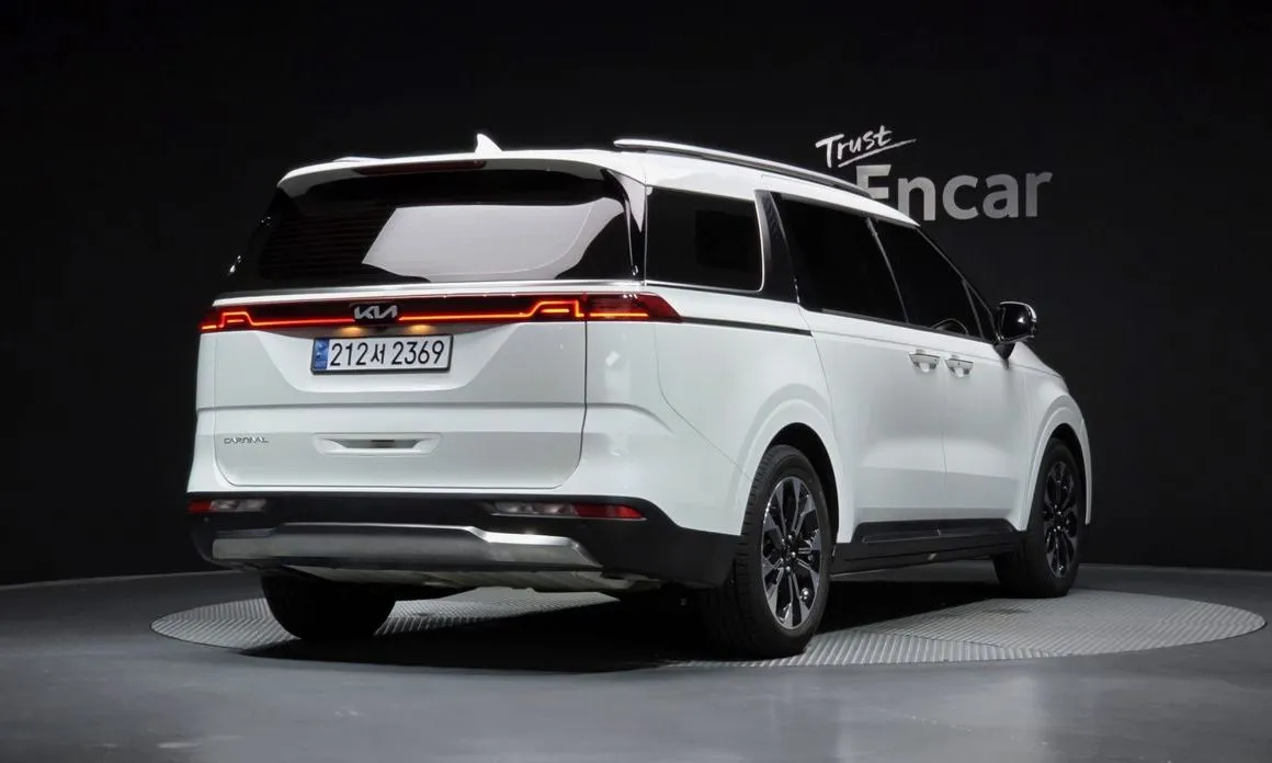 Kia Carnival — фото 6