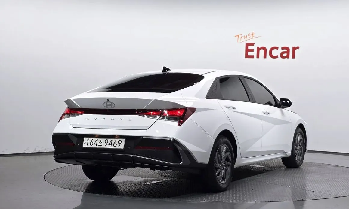 Hyundai AVANTE — фото 3