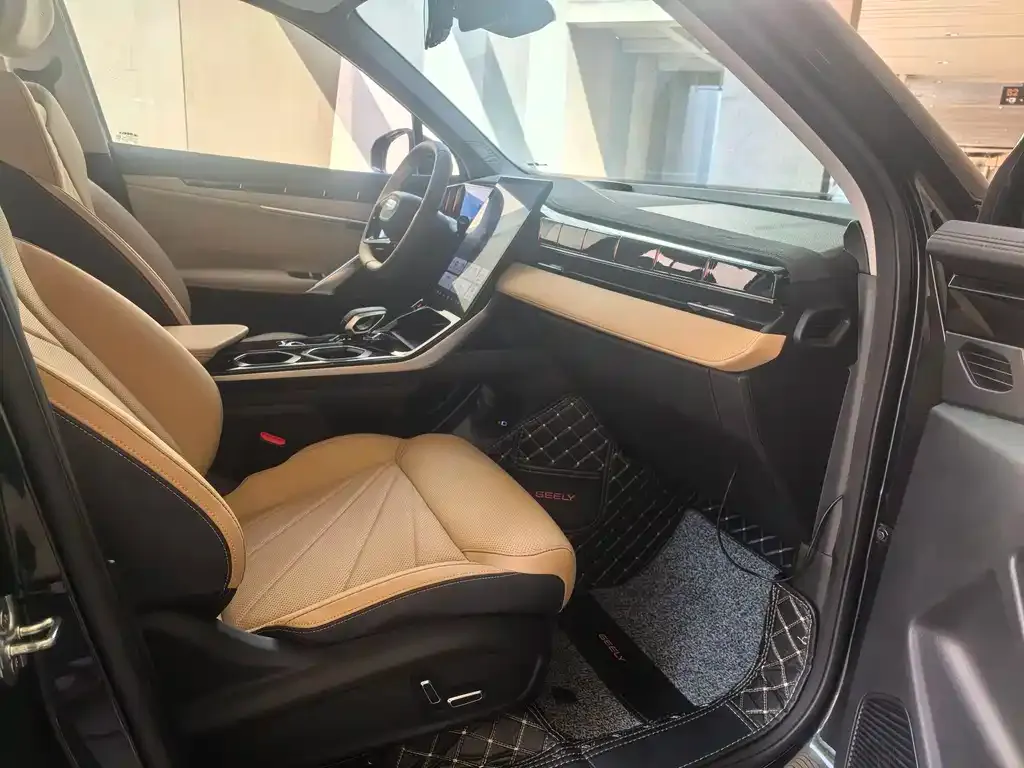 Geely Boyue L 2024 из CN, фото 2