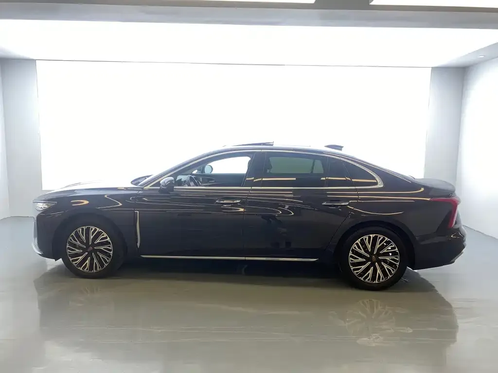 Hongqi H5 — фото 10