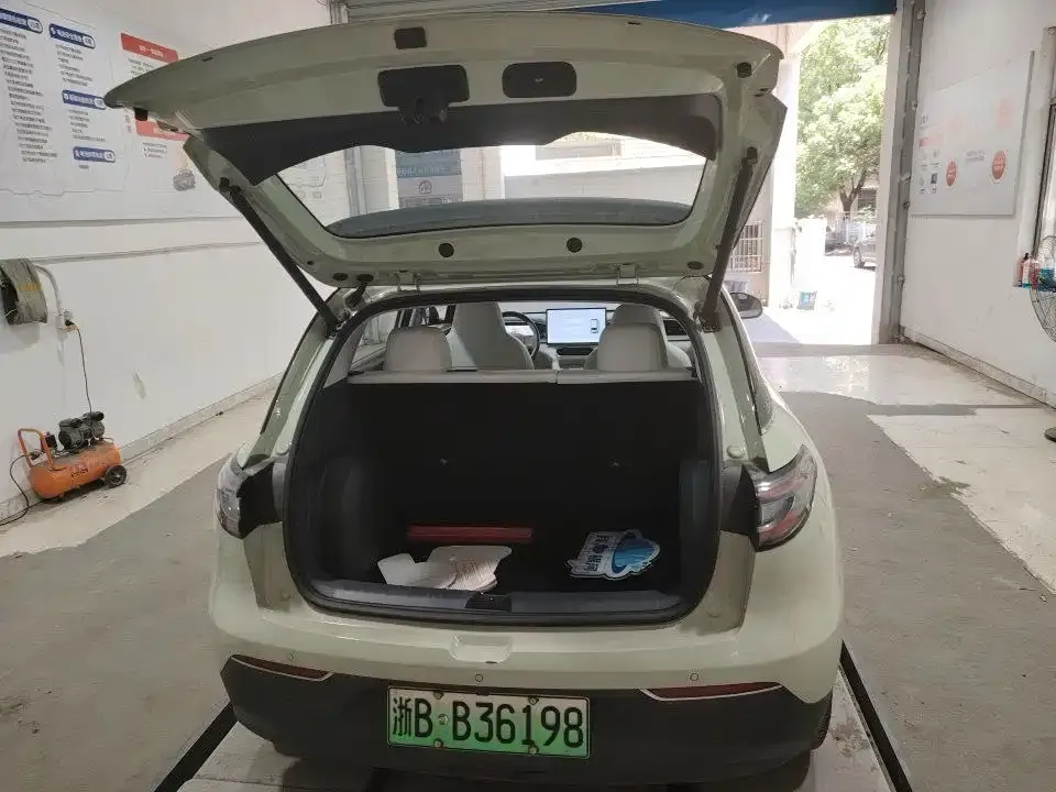 Geely Starburst — фото 3