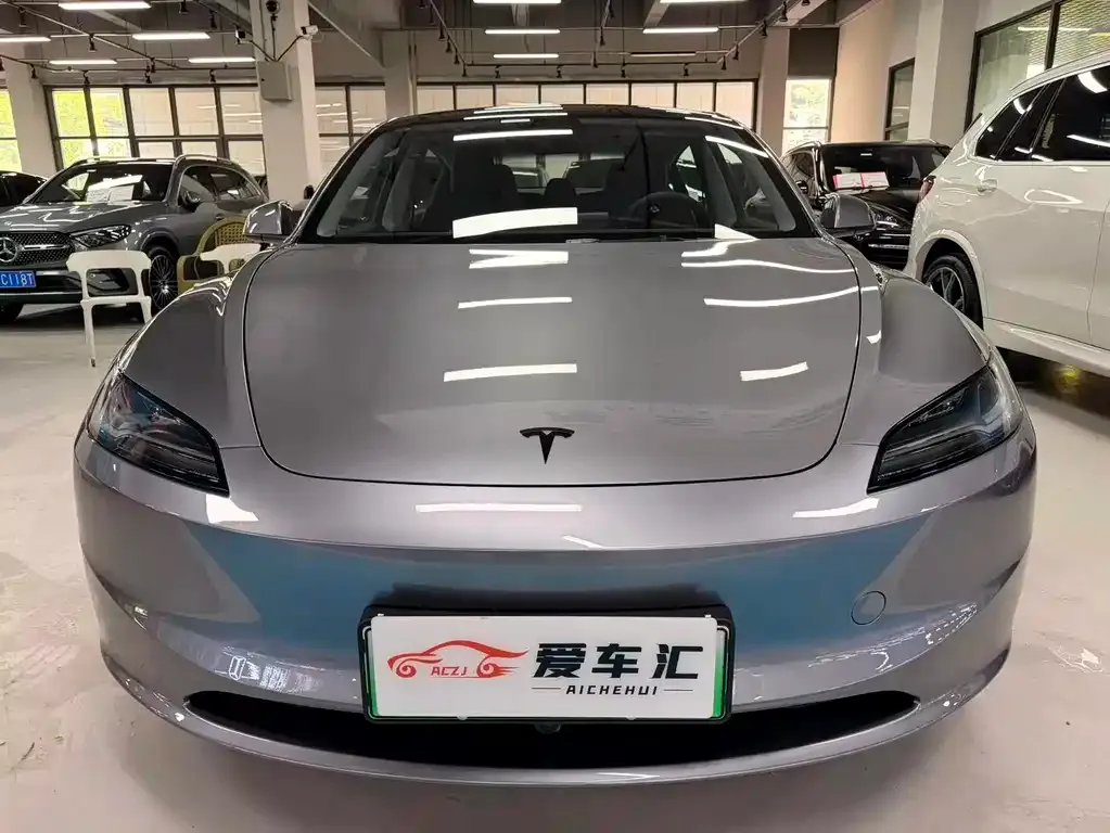 Tesla Model 3 — фото 3