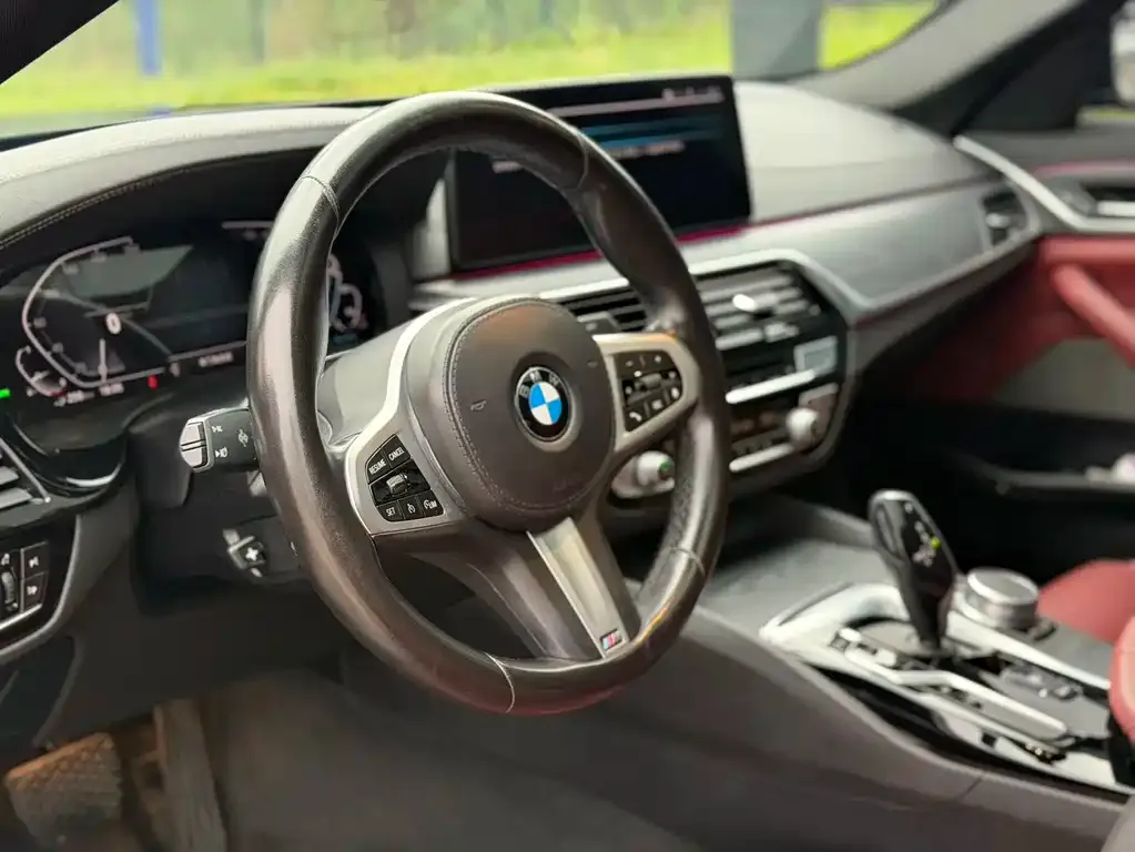 BMW 5 Series New Energy — фото 2