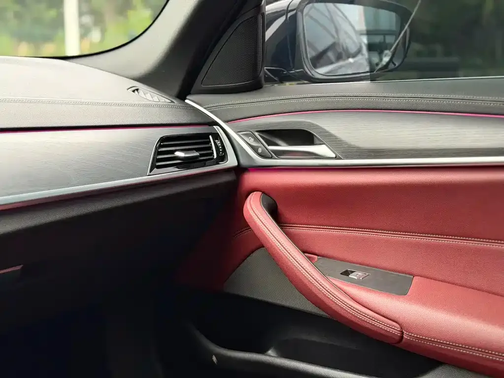 BMW 5 Series New Energy — фото 4