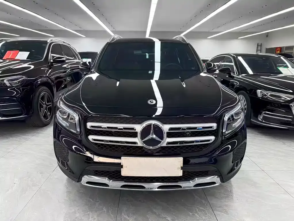 Mercedes-Benz GLB — фото 3