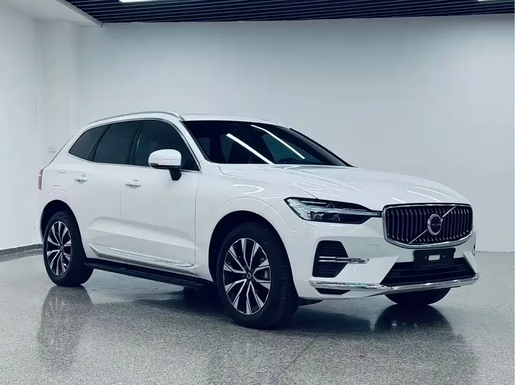Volvo XC60 — фото 6