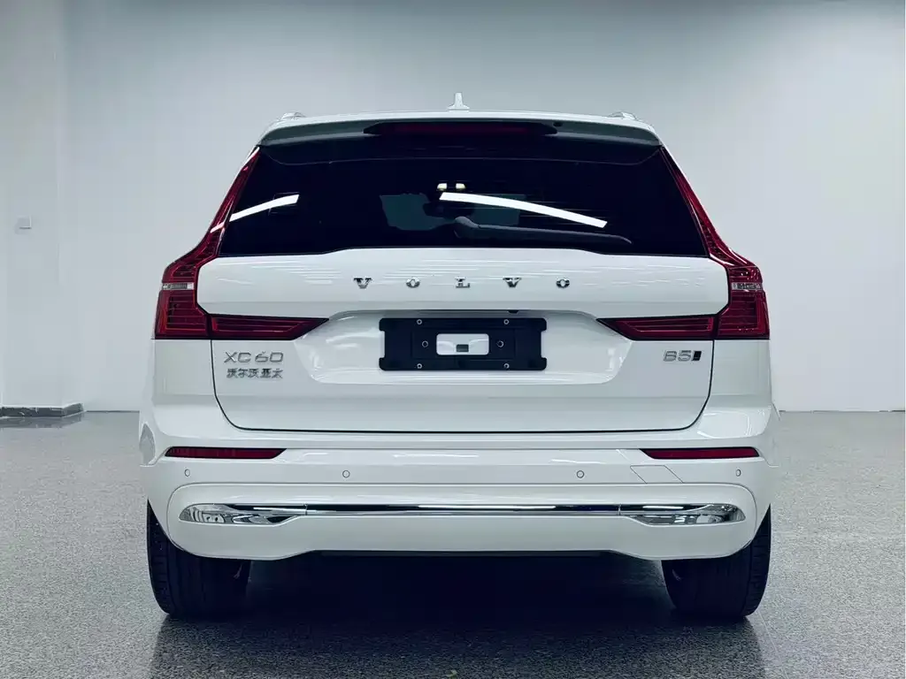 Volvo XC60 — фото 4