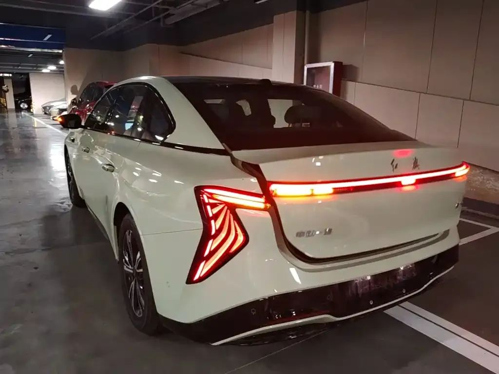 Hongqi EH7 2026 из CN, фото 8