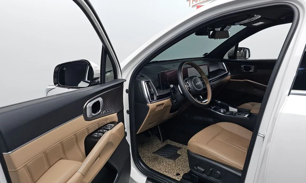 Kia Sorento — фото 7