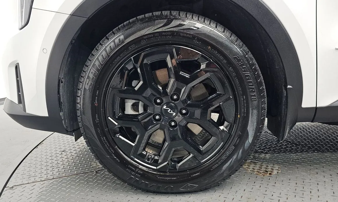 Kia Sorento — фото 6
