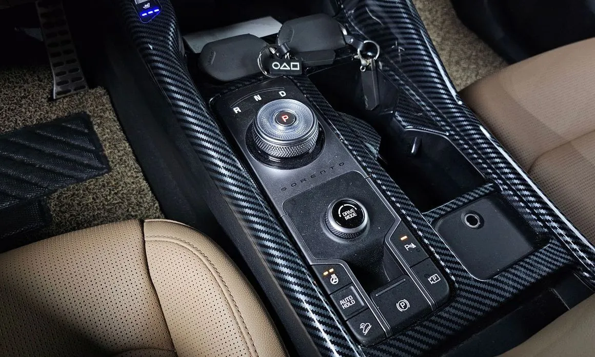 Kia Sorento — фото 9