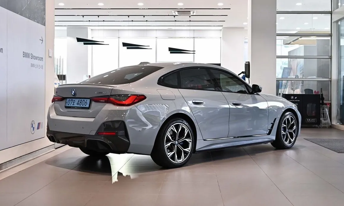 BMW i4 2024 из KR, фото 3