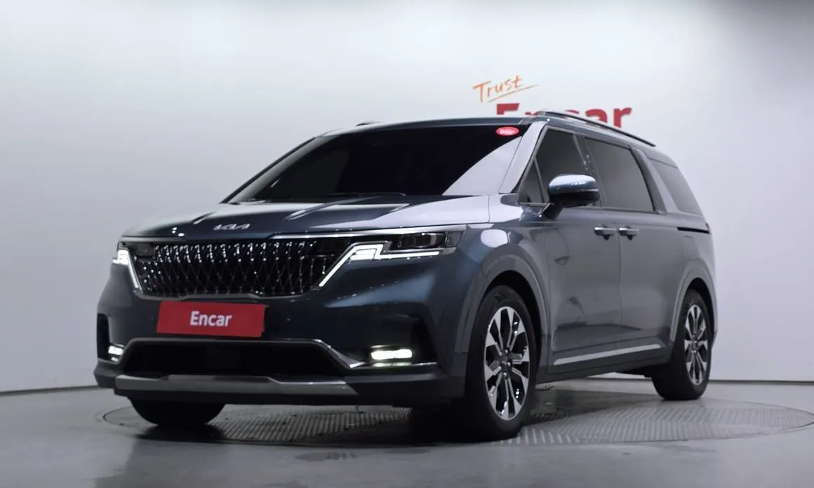 Kia Carnival — фото 1