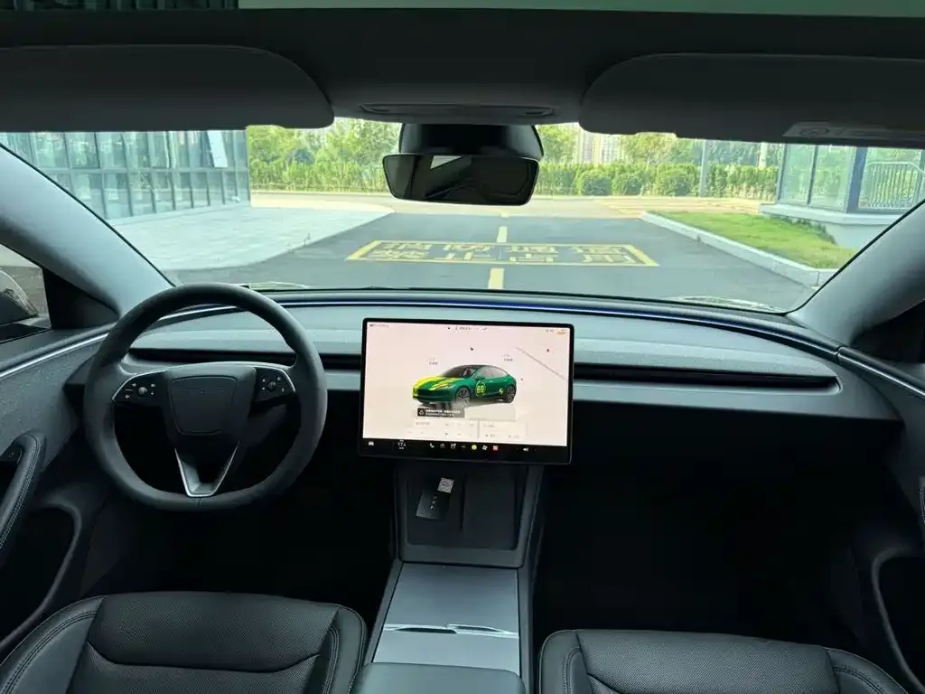 Tesla Model 3 — фото 6