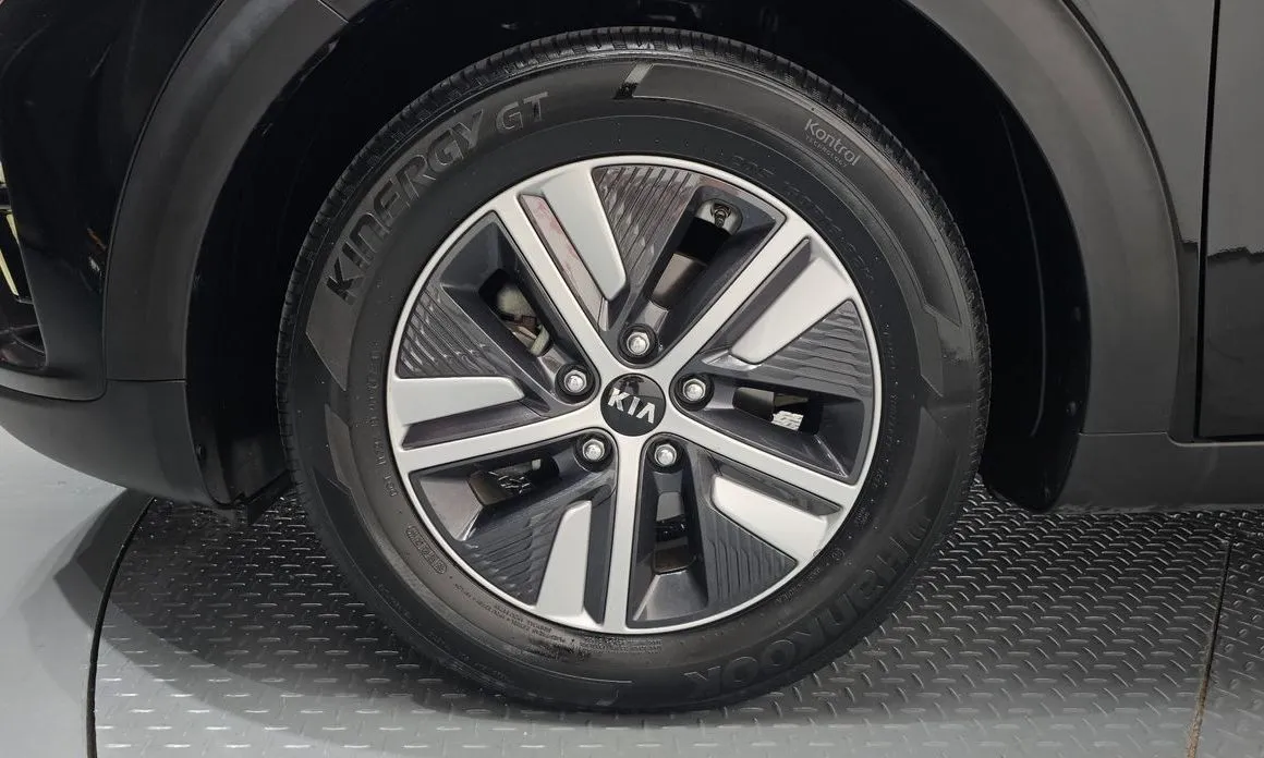 Kia Niro — фото 10