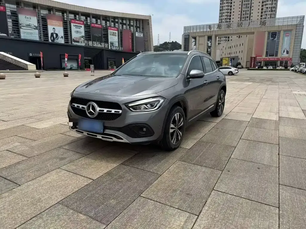 Mercedes-Benz GLA — фото 1