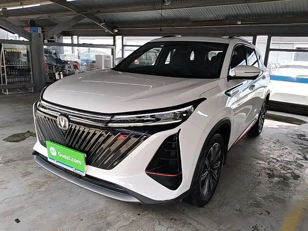 Changan CS75PLUS — фото 1