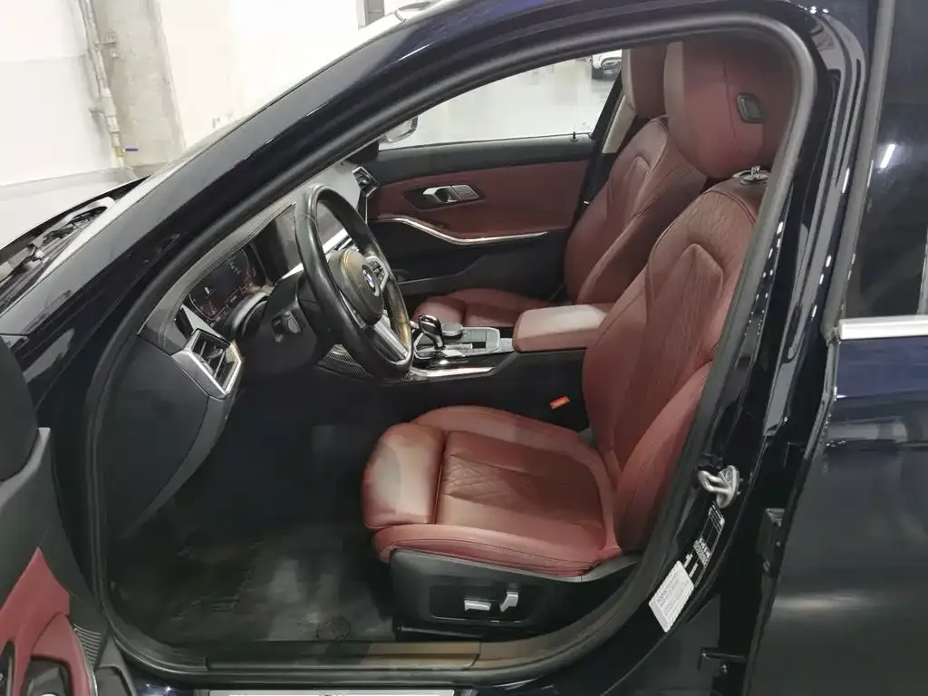 BMW 3 Series 2022 из CN, фото 7