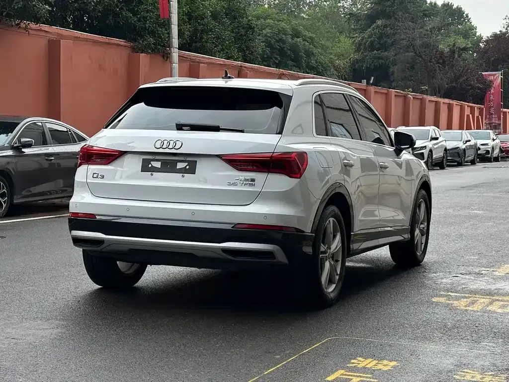 Audi Q3 — фото 6