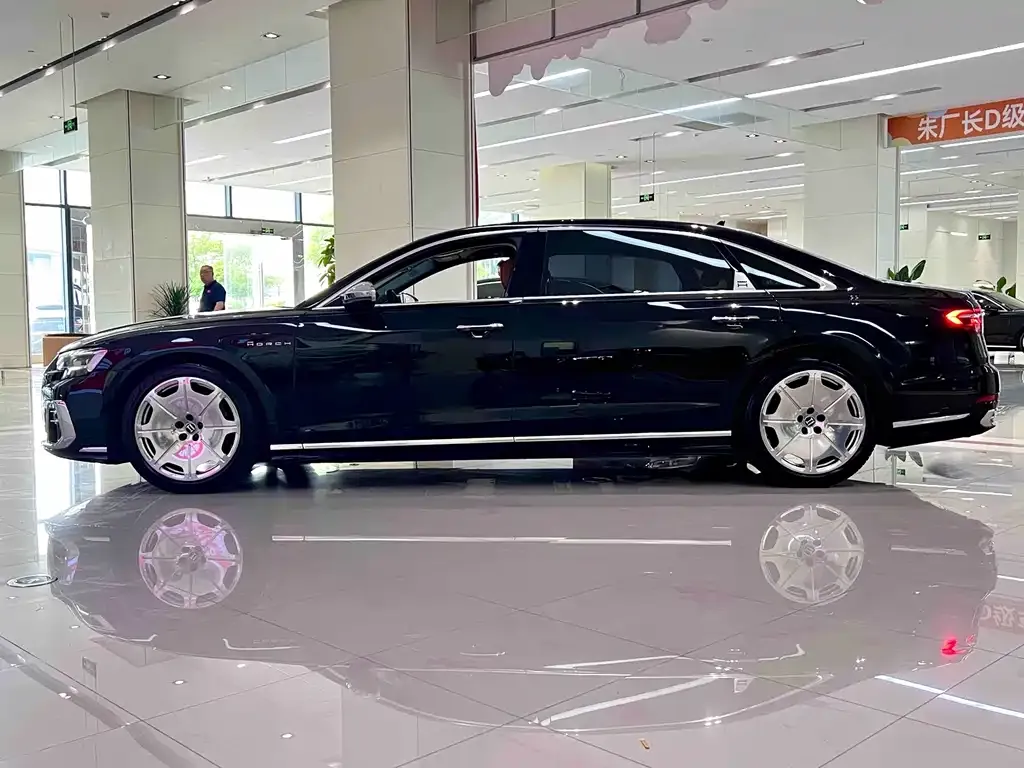 Audi A8 — фото 3