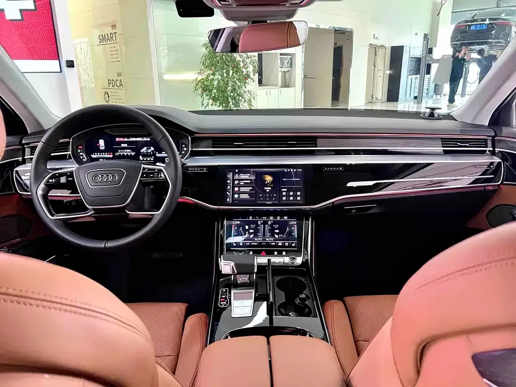 Audi A8 — фото 4