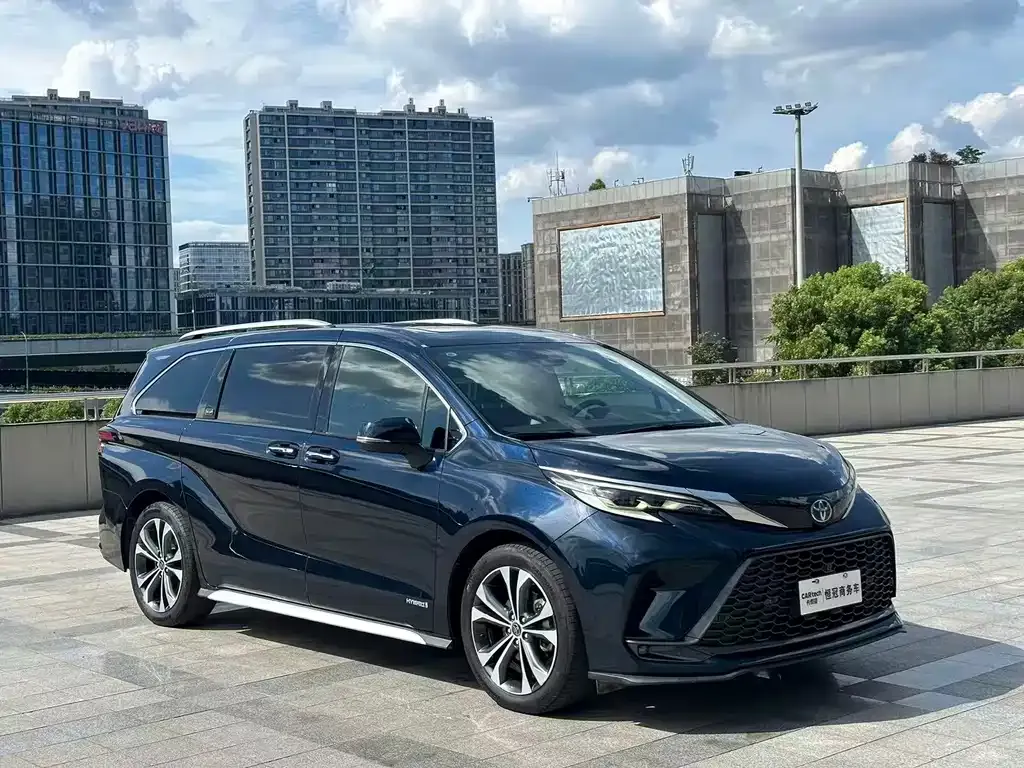 Toyota Granvia — фото 5