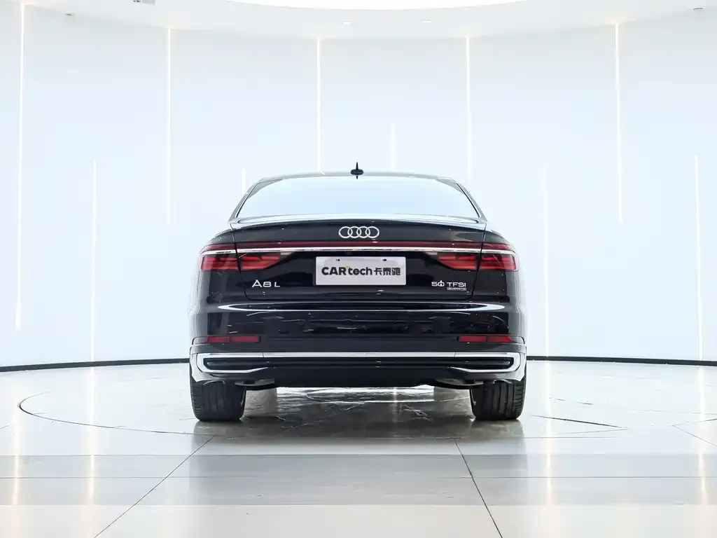 Audi A8 — фото 3